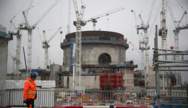 UK Will Explore Nuclear Power for New AI Data Center Plan