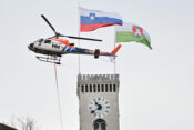 sečnja, grajski grič, ljubljanski grad, drevo, helikopter, Ljubljana