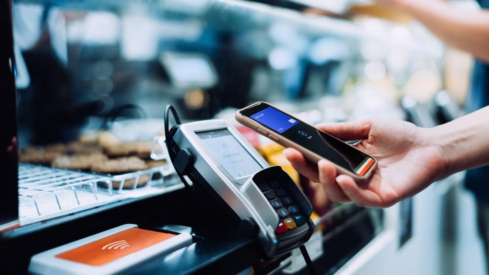 AI , Global Flavors, And Experiential Dining”
