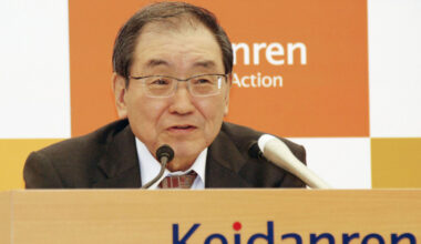 Japan top business lobby urges Trump to promote investment with U.S.