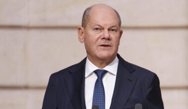 Messerangriff in Aschaffenburg: Olaf Scholz fordert Konsequenzen nach "Terrortat"