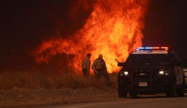 Opnieuw grote natuurbrand bij Los Angeles, duizenden mensen geëvacueerd