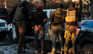 Trump resumes threat to denaturalize US citizens