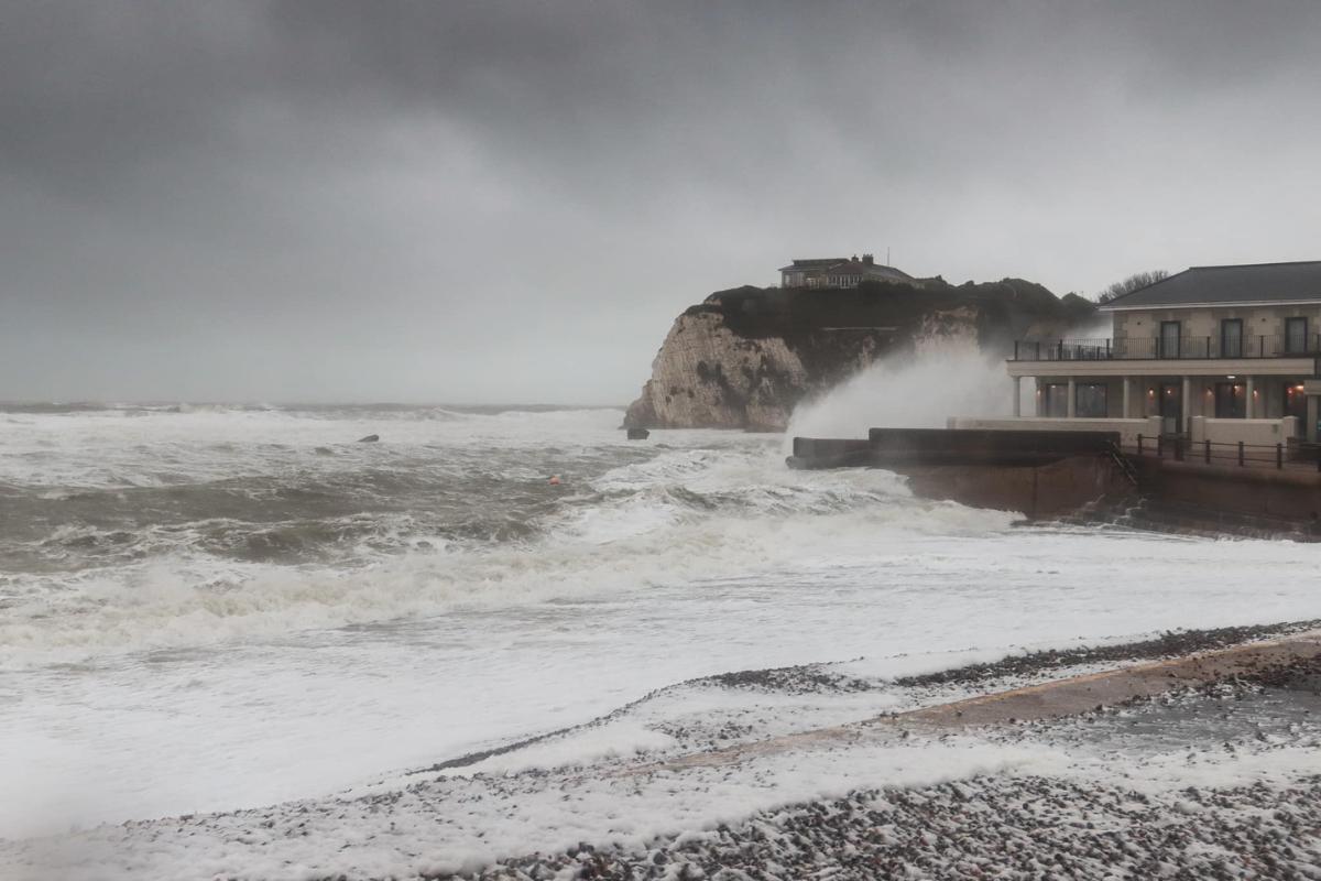 Isle of Wight County Press