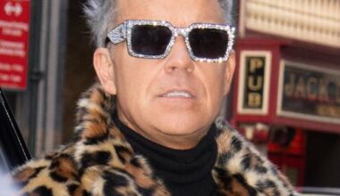 Robbie Williams confirms snubbing King Charles III - Music News