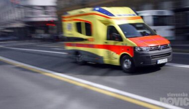 Dva mladoletnika ostala brez roke, tretji bo najverjetneje izgubil vid na enem očesu