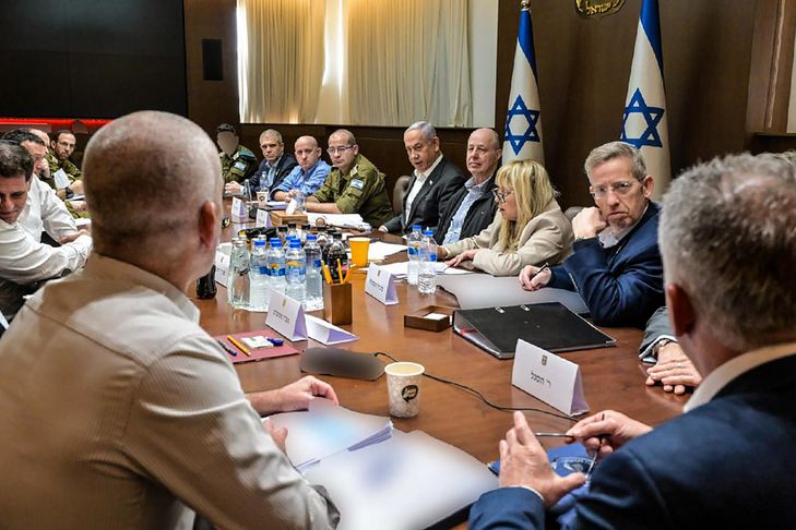 Gaza: Israël avalise l'accord de cessez-le-feu avec le Hamas, début de la trêve dimanche