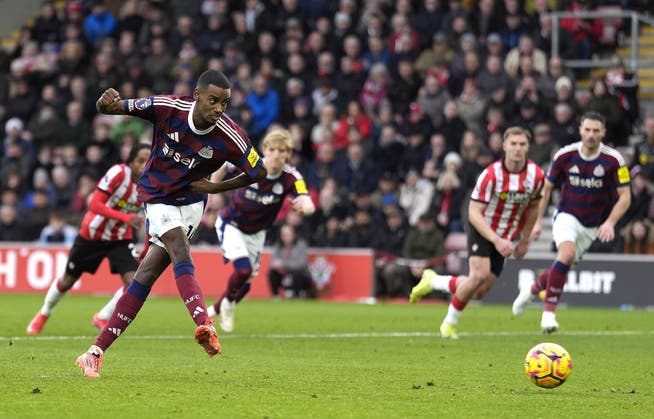 Nach einem torlosen Spiel gegen Bournemouth, meldet sich Alexander Isak gegen Southampton mit einem Doppelpack zurück.
