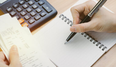 Don’t give up saving in 2025, financial planners urge
