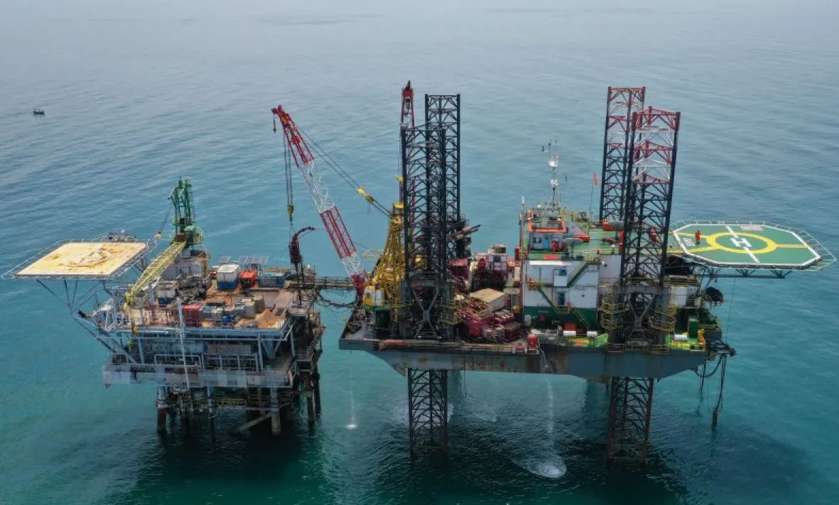 Govt wants exported crude oil to go to domestic refineries instead