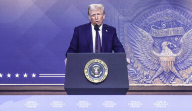 À Davos, Donald Trump appelle les membres de l'OTAN à augmenter leurs dépenses militaires à hauteur de 5 %