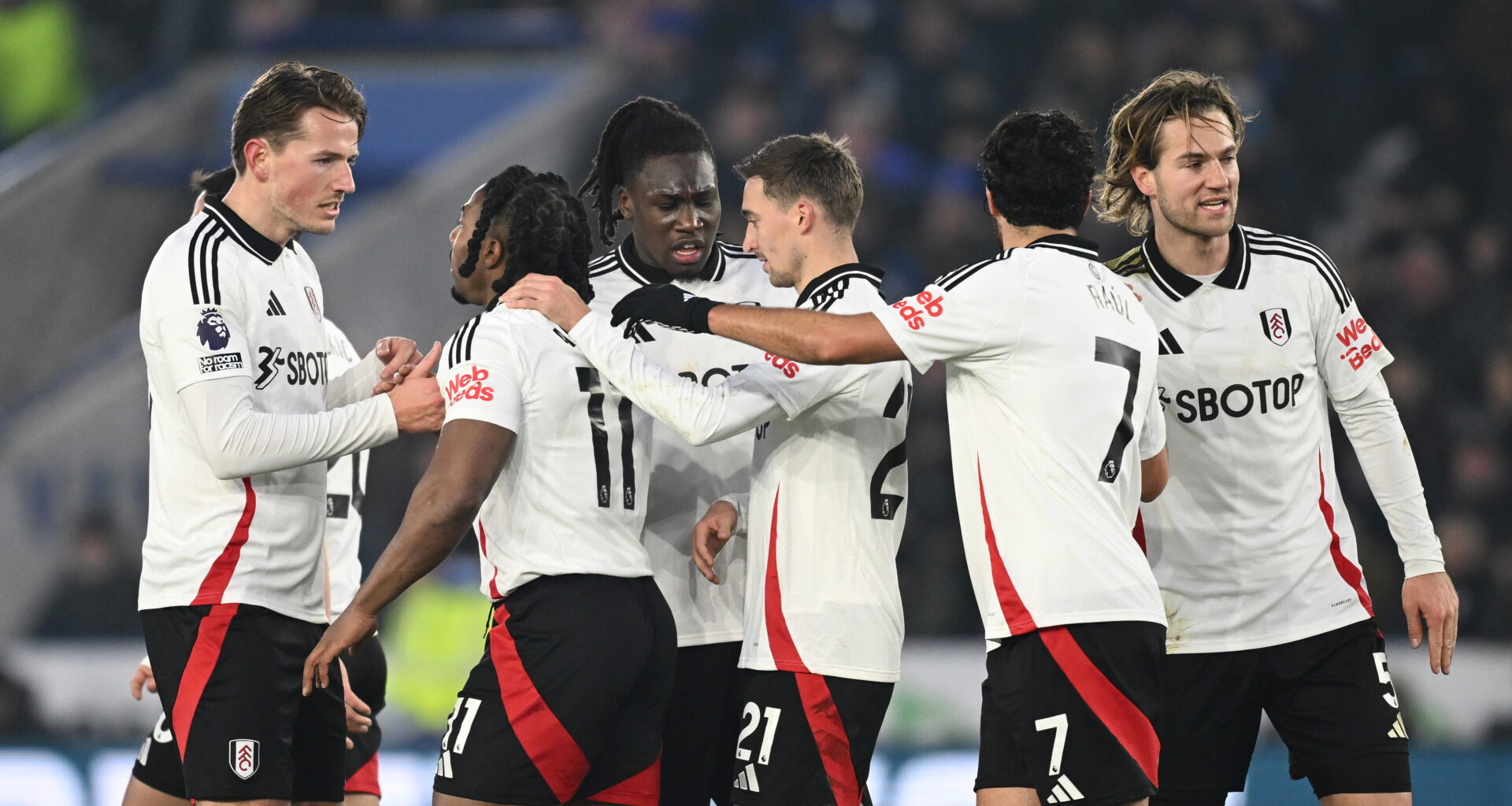 Fulham remain in European hunt as Leicester's woes continue
