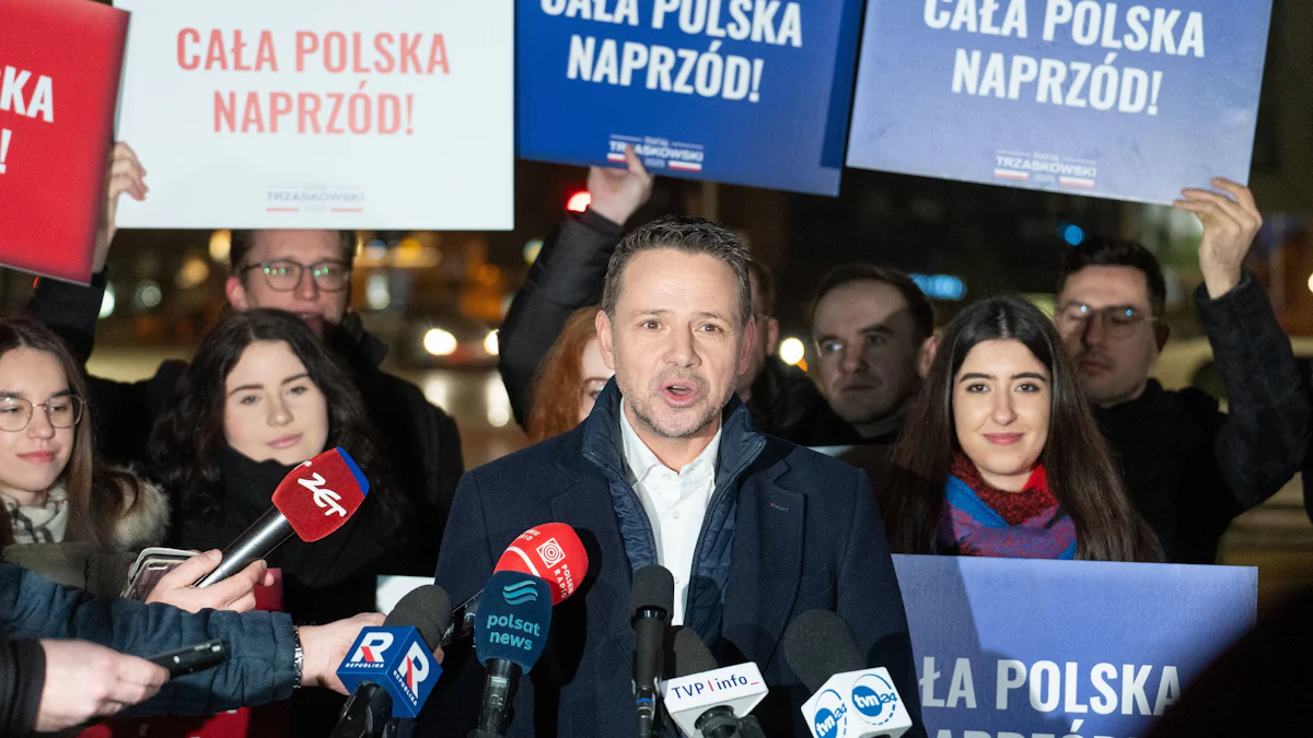 Ukraine als Thema im polnischen Wahlkampf: PiS und Bürgerplattform uneins - Politik