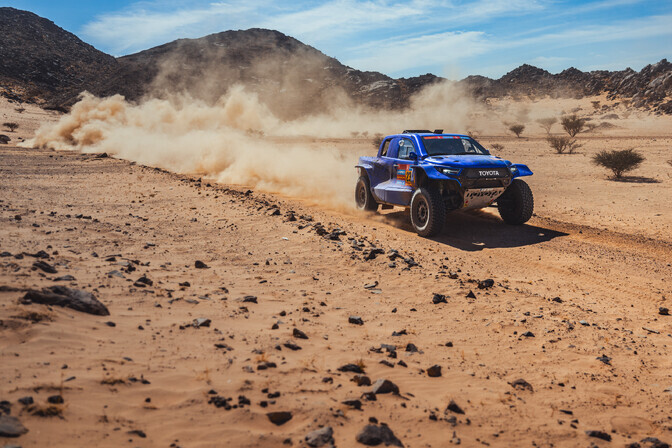 Männama ja Lepik alustasid Dakari ralli maratonkatset edukalt | Autoralli