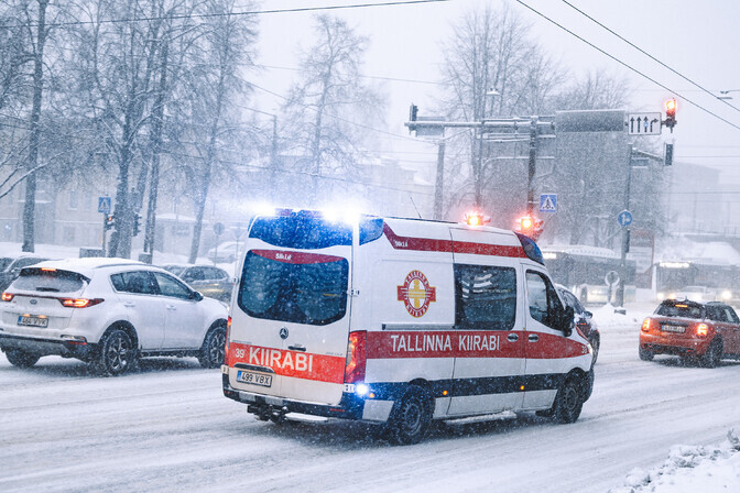 Analüüs: Eestis on piirkondi, kuhu jõudmiseks läheb kiirabil liiga palju aega | Eesti