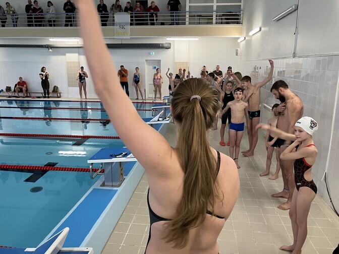 Estonia's top swimmer Eneli Jefimova gives masterclass for children in Sillamäe | News