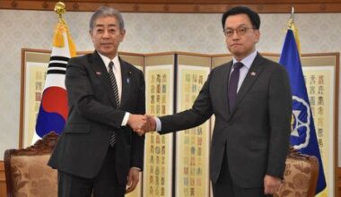 Iwaya, S. Korea's Acting Pres. Reaffirm Future-Oriented Ties