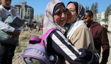 As Palestinians Return to Gaza City, Elation and Despair Mix
