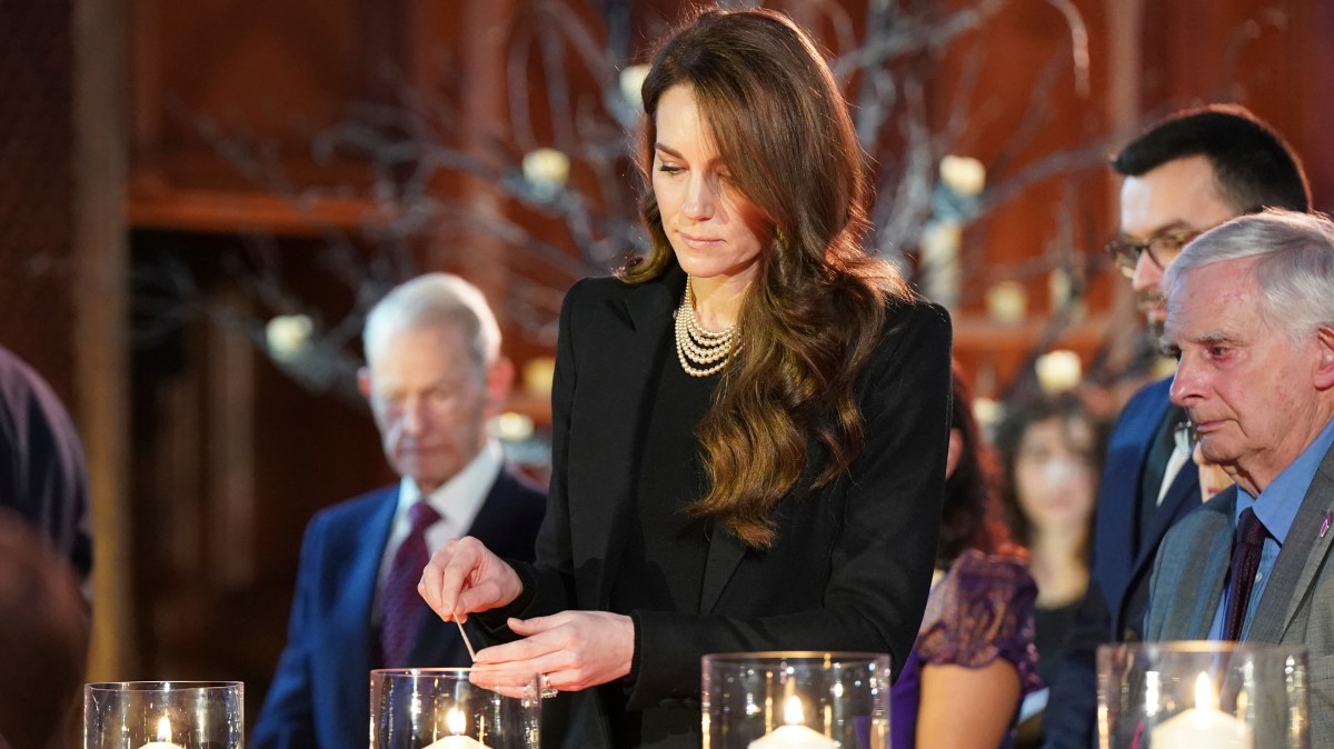 William and Kate honour Holocaust survivors