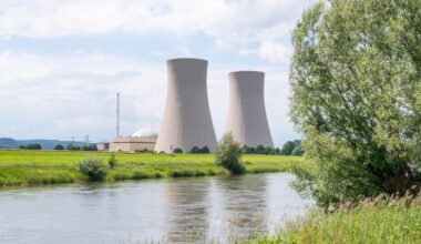 Vietnam signs nuclear energy development agreement with Russia