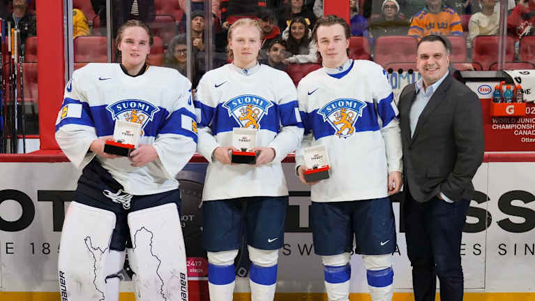 Petteri Rimpinen (vas.), Konsta Helenius ja Jesse Kiiskinen. 