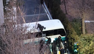 Geschorste Zuid-Koreaanse president nu toch opgepakt na inval in gebarricadeerde woning