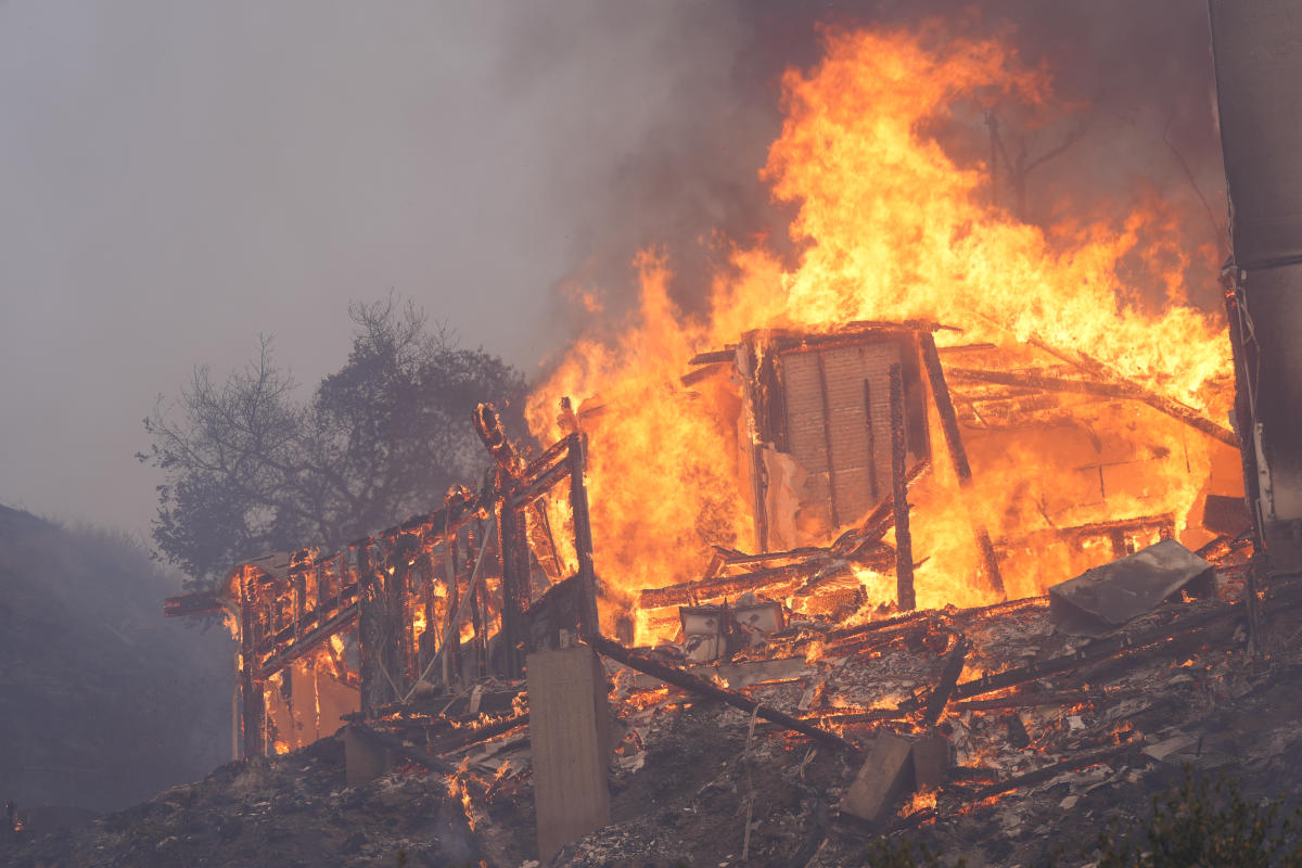 CO2 from LA fires could make climate change even worse, experts warn