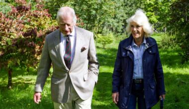 How King Charles and Queen Camilla personally tend to their beloved Bi | Royal | News