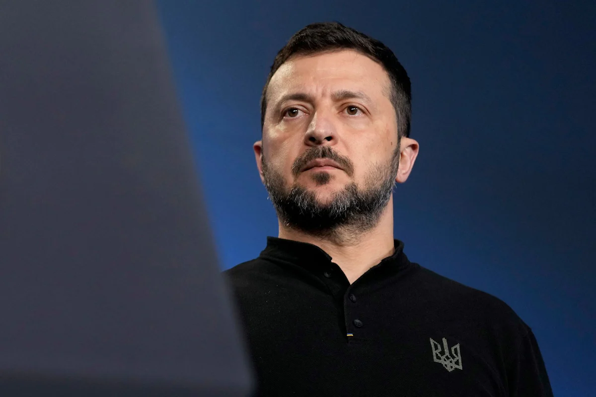 Krieg in der Ukraine - Selenskyj dankt Biden für neue Sanktionen gegen Russland - Politik