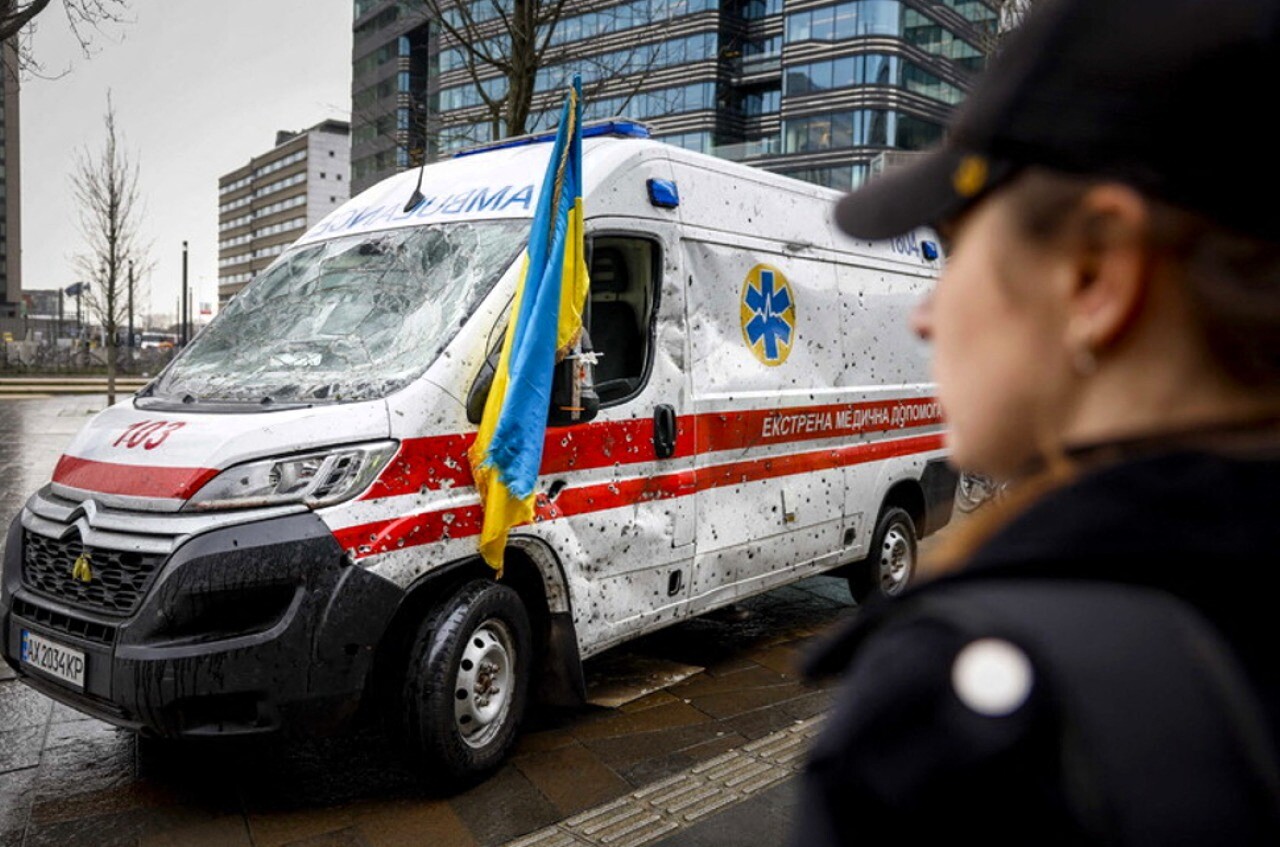 Une ambulance mitraillée venue d'Ukraine exposée dans cette ville de l'Oise, voici pourquoi