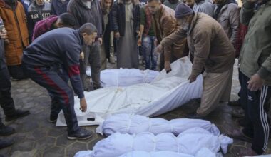 At least 30 people killed by Israeli strikes in Gaza as stalled ceasefire talks set to resume | News