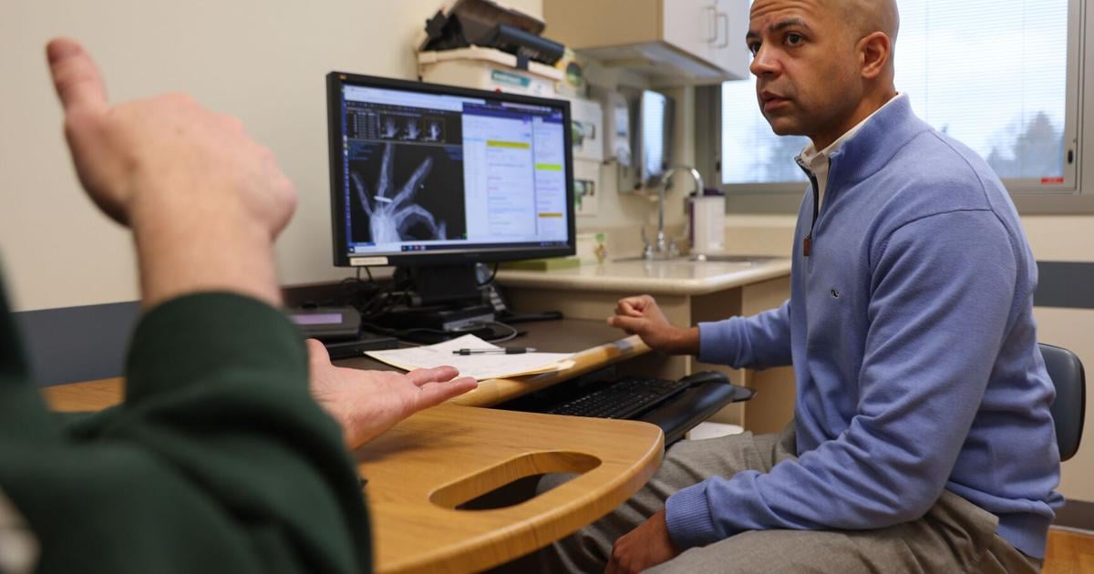 Some doctors increasingly using artificial intelligence to take notes during appointments | Health