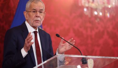 Austrian president to meet Freedom Party leader over gov't formation - World