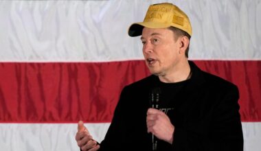 Tesla Investors Want Answers on Optimus, Robotaxis, Musk's Political Push
