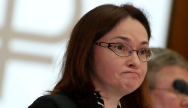Russia's Central Bank Dismisses Rumors About Freezing Deposits