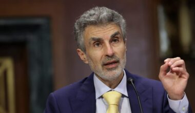 An AI 'Godfather' Is Raising a Red Flag Over AI Agents