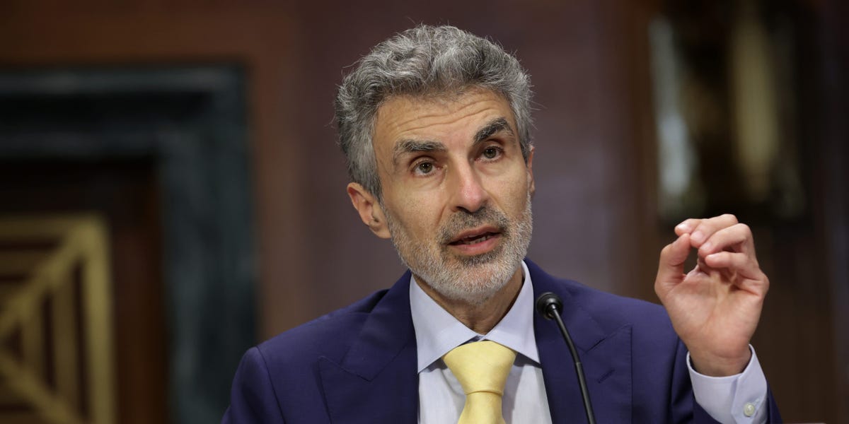 An AI 'Godfather' Is Raising a Red Flag Over AI Agents