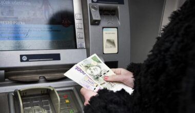 Got a Czech bank account? Gangs target foreigners in Czechia for money laundering