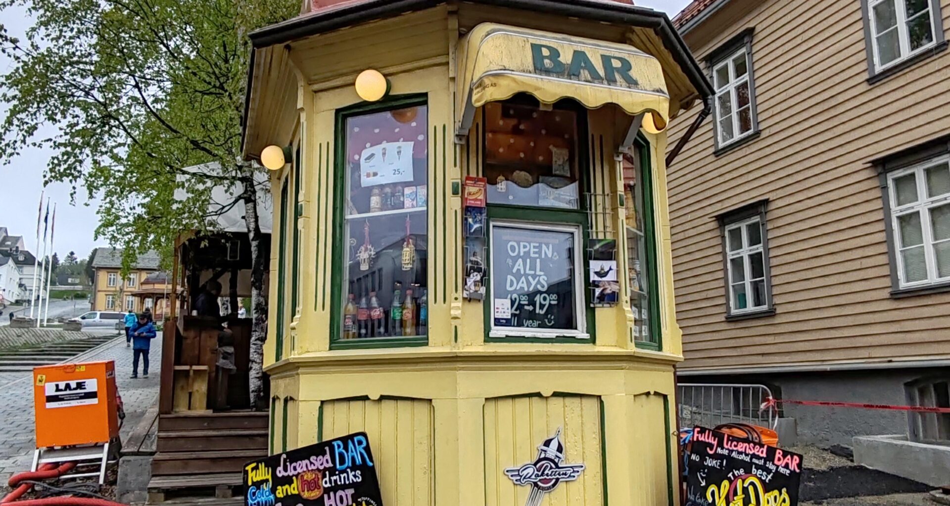 Raketten Bar & Pølse ,smallest bar in the world .Tromso, Norway.