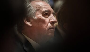Bayrou confirme l’abandon des trois jours de carence pour les fonctionnaires