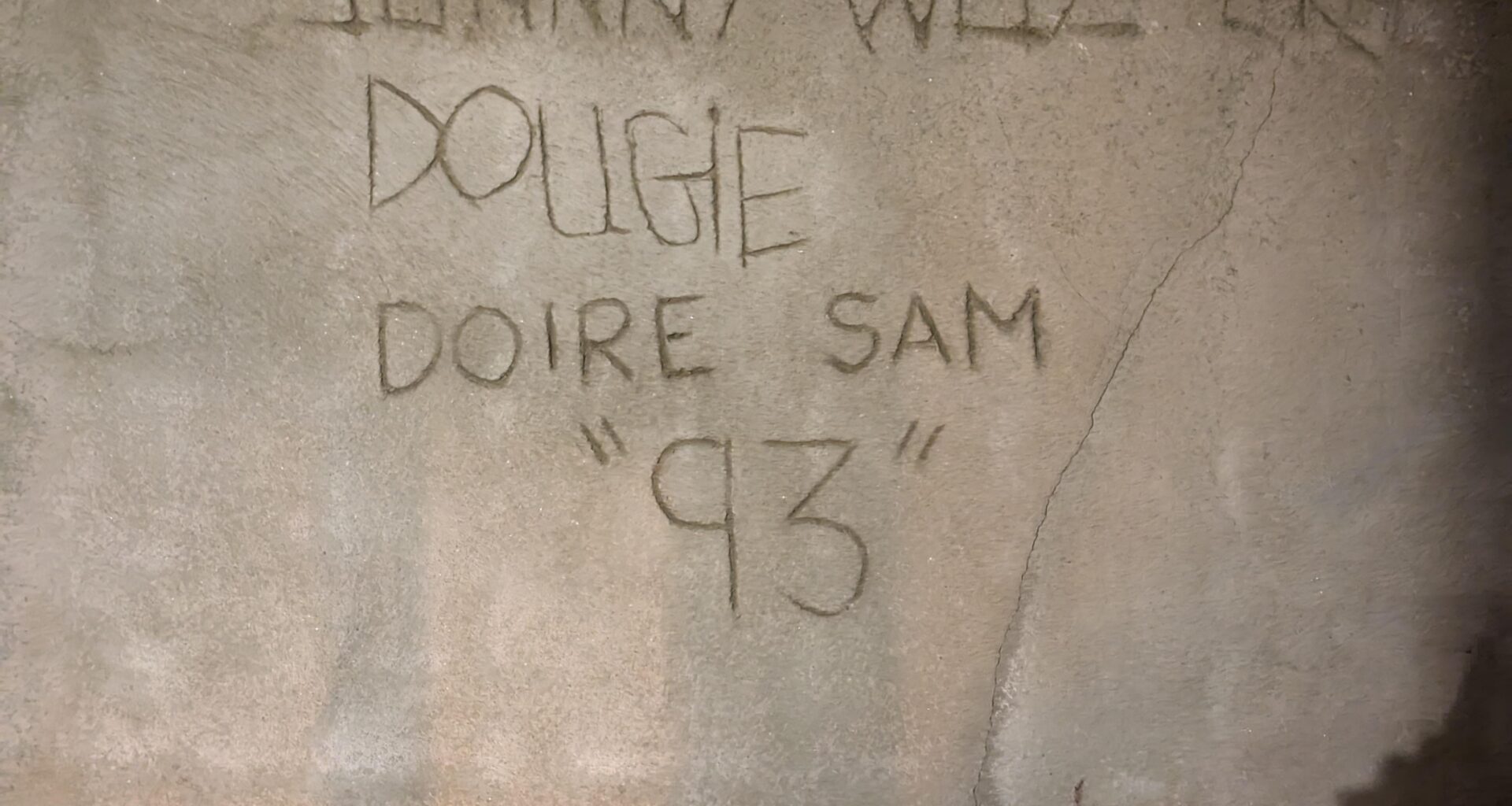Can we find who wrote this in 1993 "EOIN, Jonny woz ere DOUGIE DOIRE SAM 93" on a wall in a house in Portrush in the back garden
