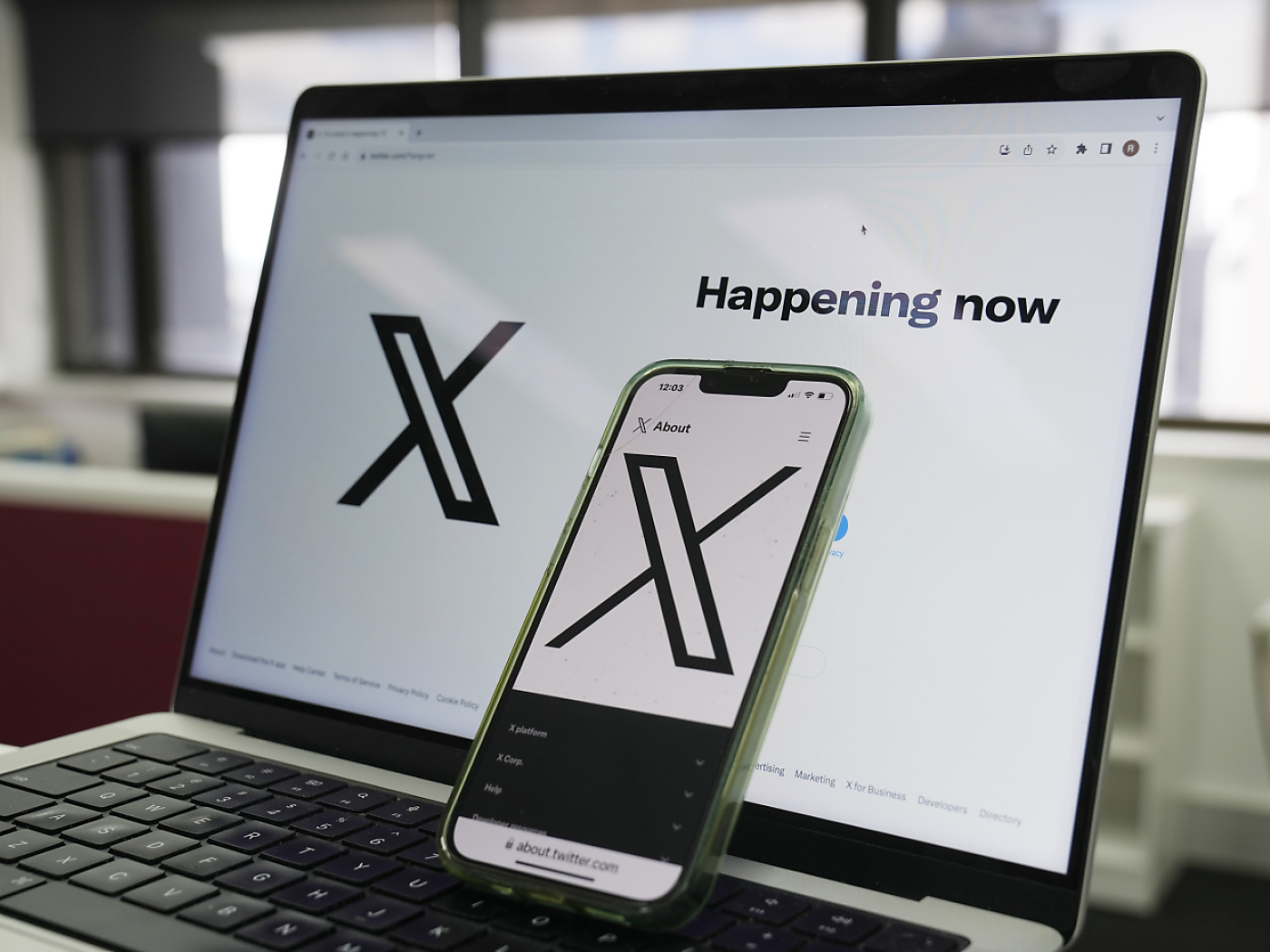 More and more Swiss personalities and institutions are leaving X