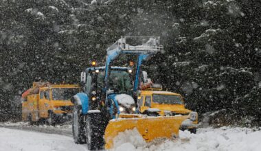 41,000 without power, 40,000 without water, some schools closed as cold snap set to last until Friday – The Irish Times