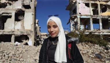 gravediggers of a once-thriving suburb of Damascus devastated in Syrian war – The Irish Times