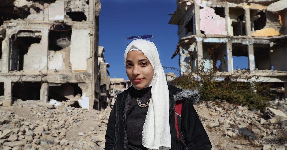 gravediggers of a once-thriving suburb of Damascus devastated in Syrian war – The Irish Times