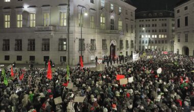 Coalition negotiations in Austria: Right-wing government to implement drastic austerity measures