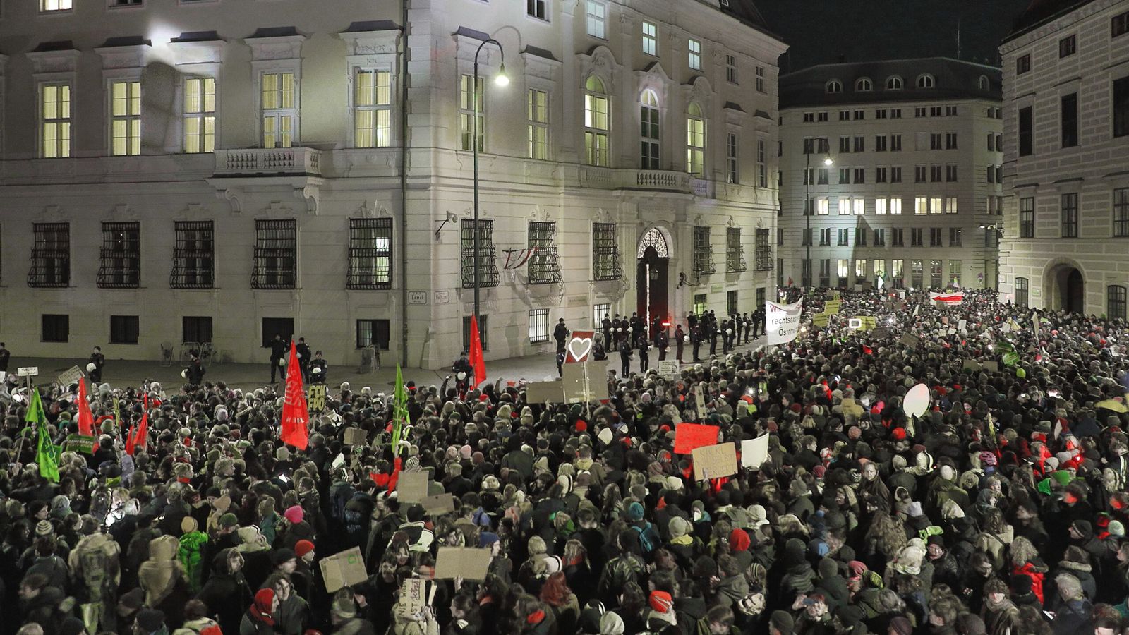 Coalition negotiations in Austria: Right-wing government to implement drastic austerity measures