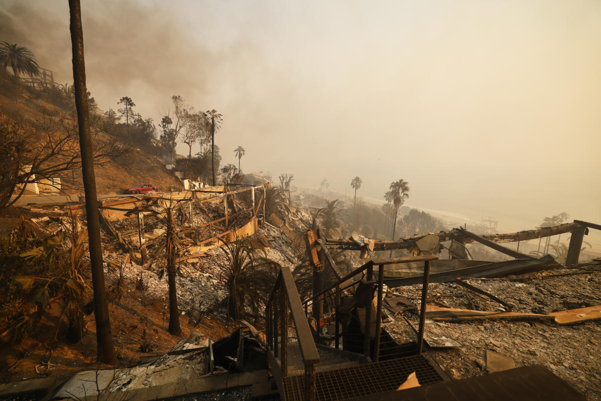 Los Angeles wildfires: Lakers game postponed, NFL contingency plans as coaches, athletes are impacted by fires