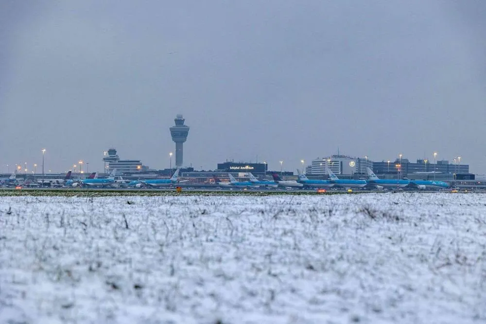 Dozens of Flights Cancelled at Netherlands’ Schiphol Due to Bad Weather