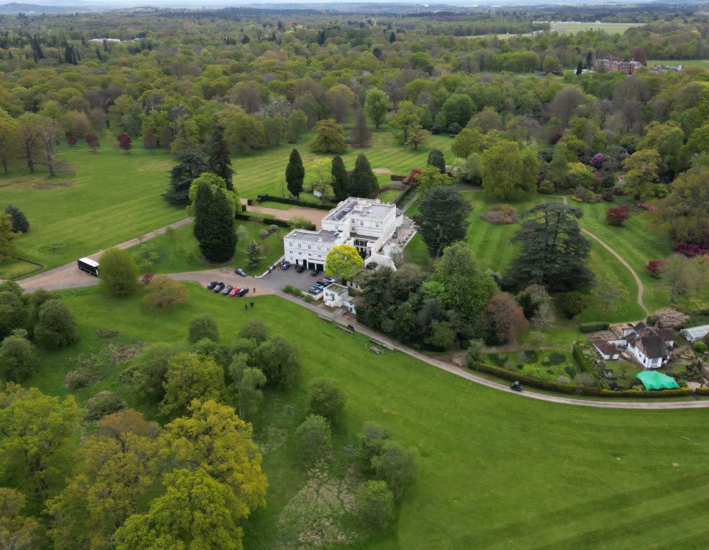 Andrew’s Royal Lodge home is reportedly in a “shocking state.” W8Media / MEGA